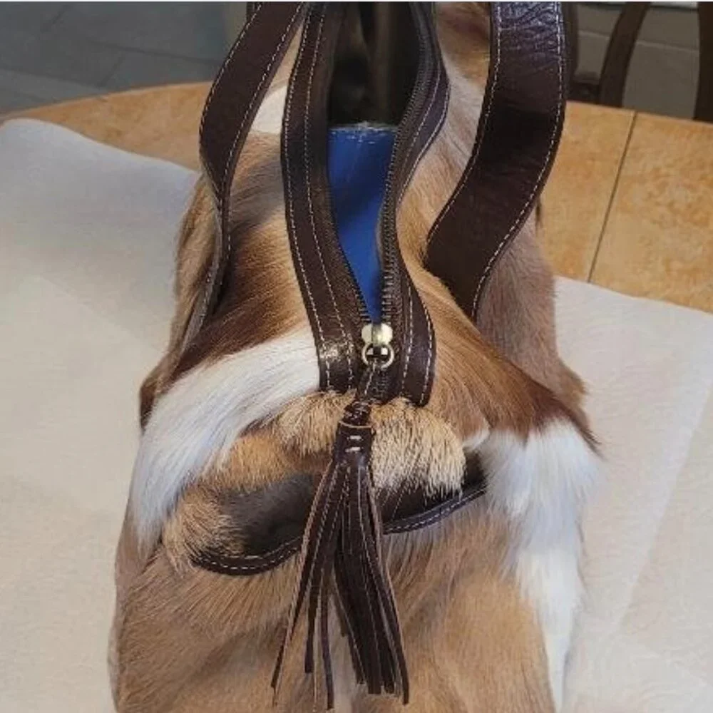 Hand Bag - Picture 3 of 10
